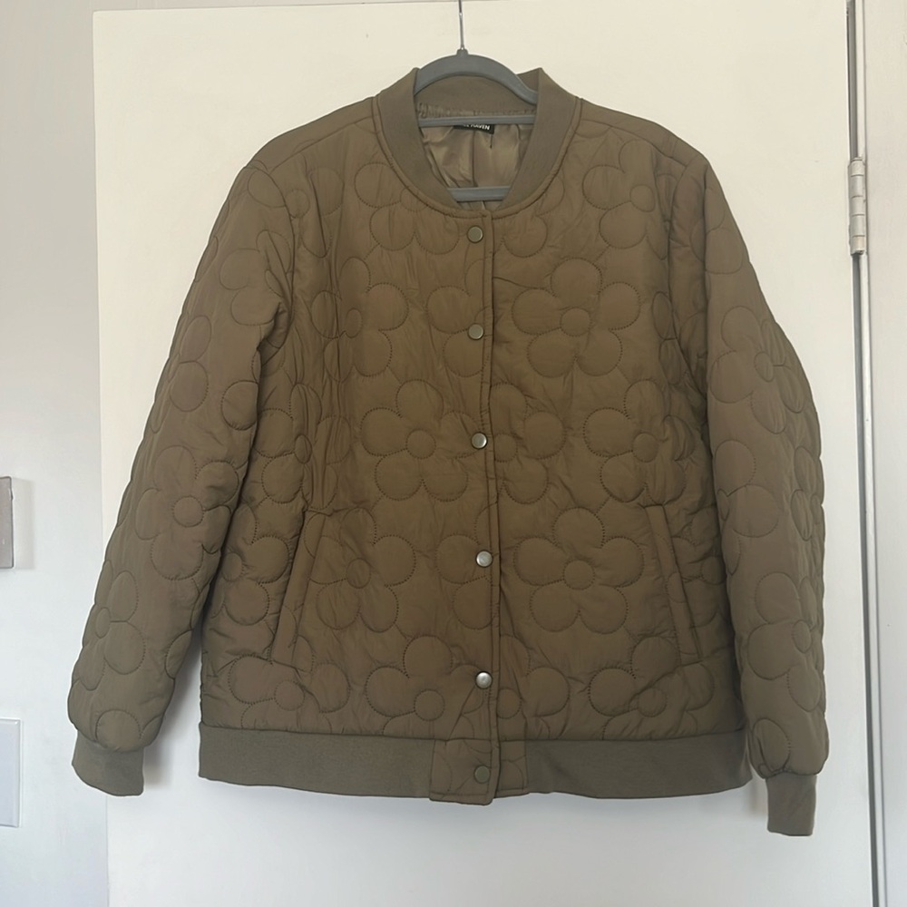 NWT Free Haven Flower Embroidered Bomber Style Jacket
